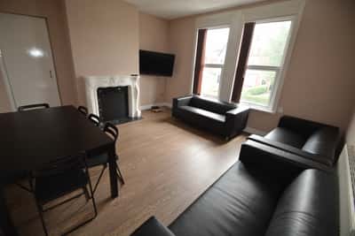 Photo of Flat, 72-74 Brudenell Road