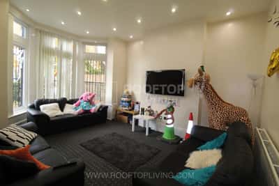 Photo of 236 Kirkstall Lane