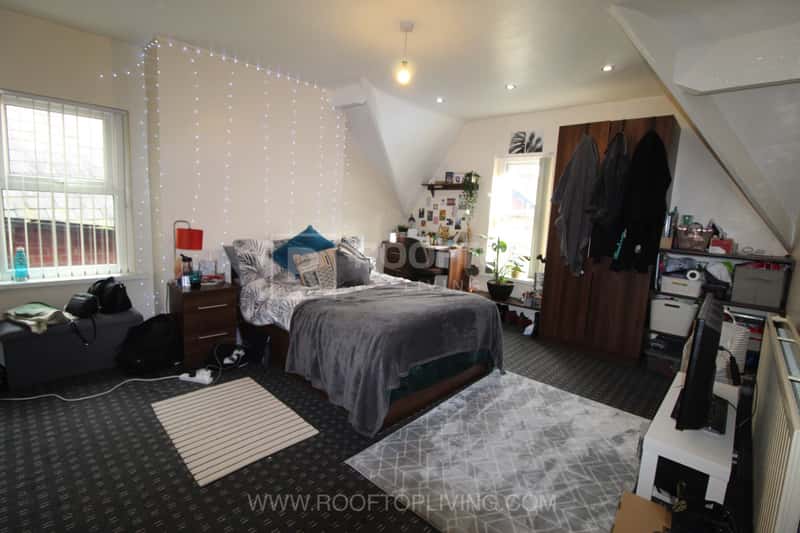 Photo of the property on Kirkstall Lane, Headingley, Leeds