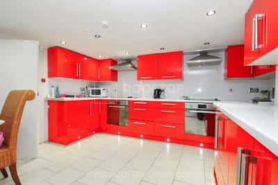 Photo of 236 Kirkstall Lane