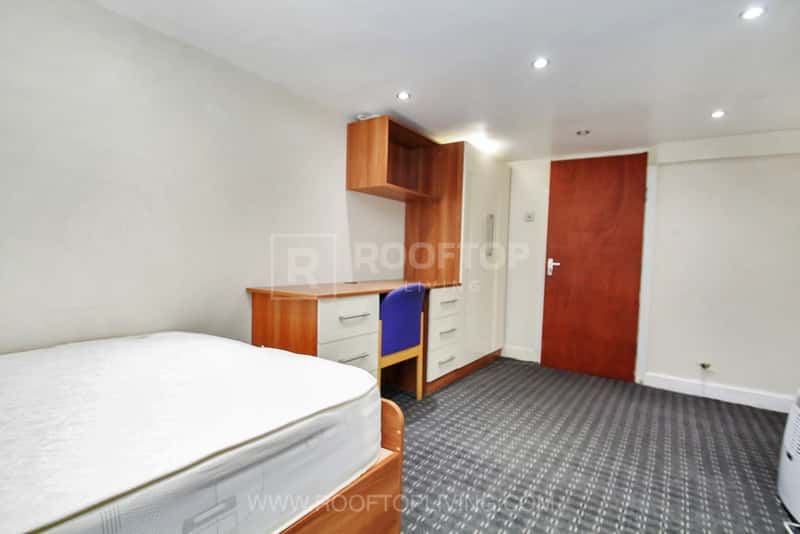 Photo of the property on Kirkstall Lane, Headingley, Leeds