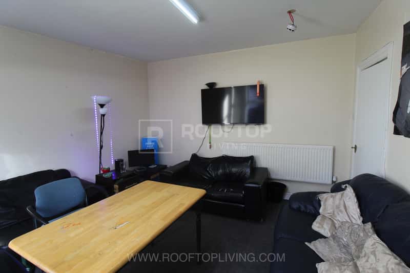Photo of the property on Chestnut Avenue, Hyde Park, Leeds