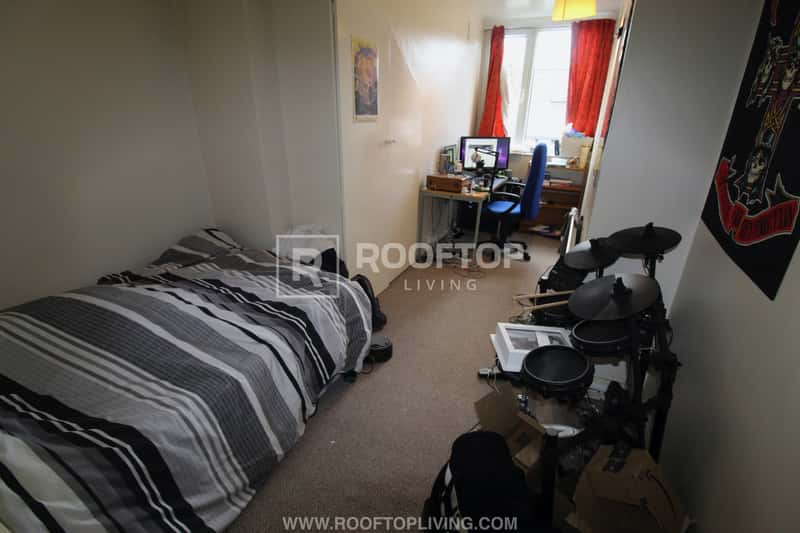Photo of the property on Delph Mount, Woodhouse, Leeds