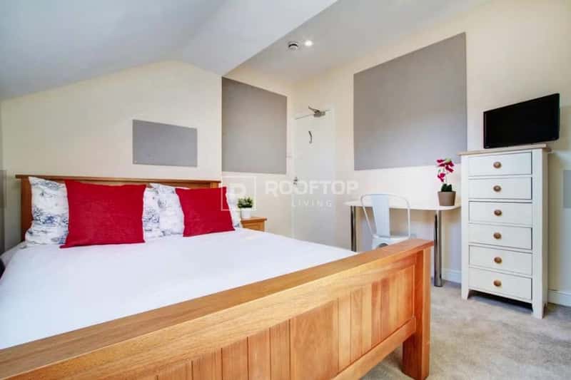 Photo of the property on Queens Road, Hyde Park, Leeds
