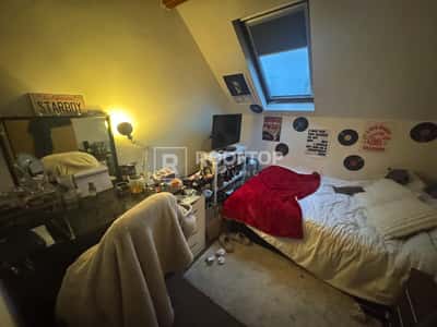Photo of the property on Regent Park Avenue, Woodhouse, Leeds
