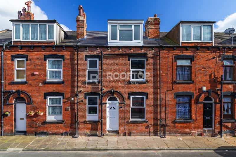 Photo of the property on Whingate Grove, Armley, Leeds
