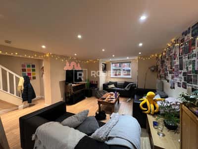 Photo of 11 Brudenell Avenue