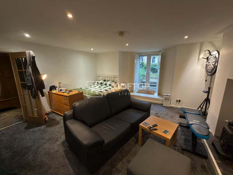 Photo of the property on Hyde Park Terrace, Hyde Park, Leeds