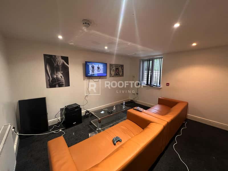 Photo of the property on Regent Park Avenue, Woodhouse, Leeds