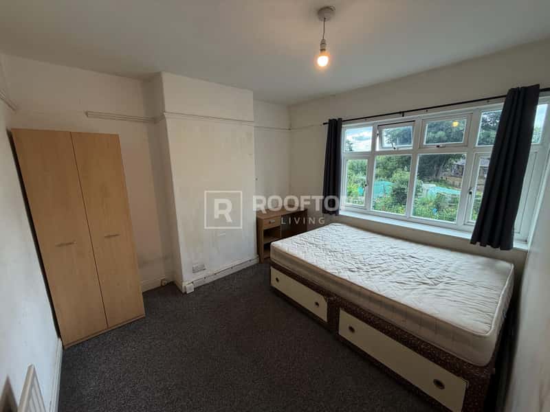 Photo of the property on Dennistead Crescent, Headingley, Leeds