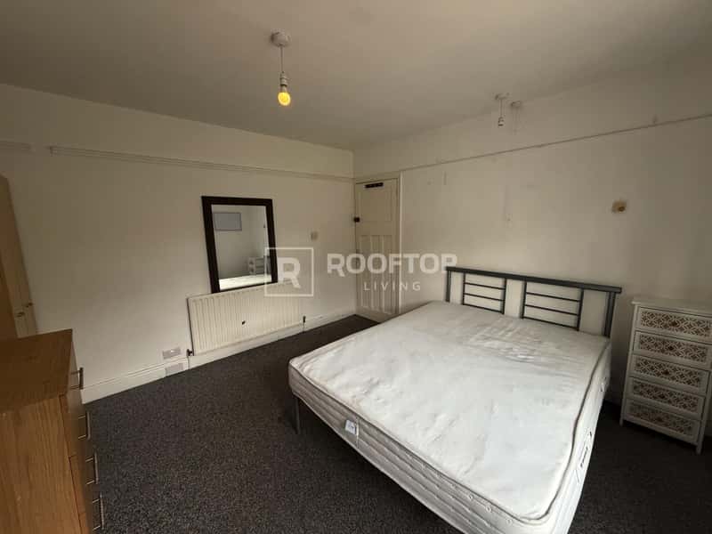 Photo of the property on Dennistead Crescent, Headingley, Leeds