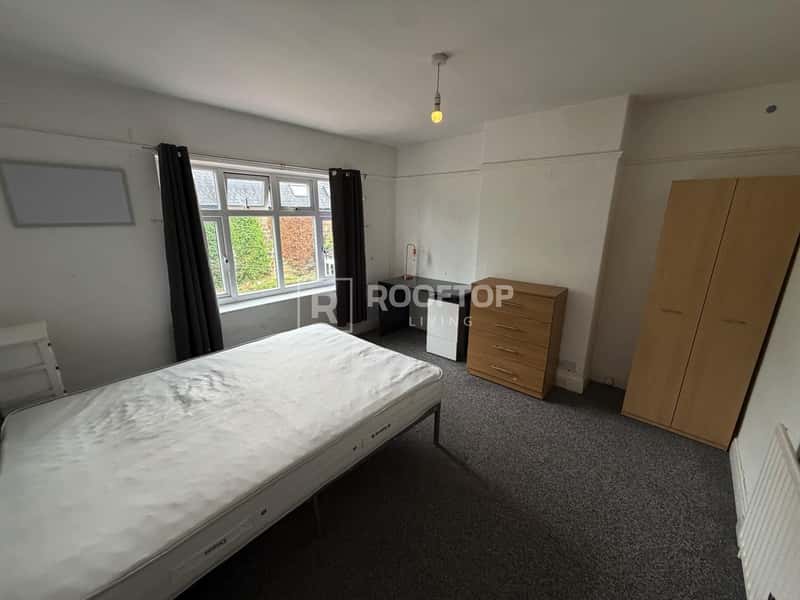 Photo of the property on Dennistead Crescent, Headingley, Leeds