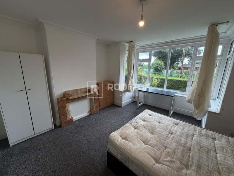 Photo of the property on Dennistead Crescent, Headingley, Leeds