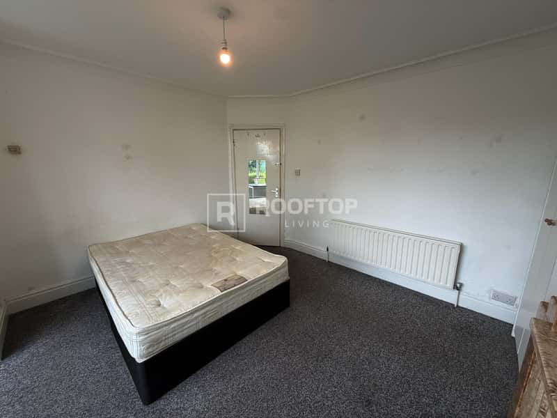 Photo of the property on Dennistead Crescent, Headingley, Leeds