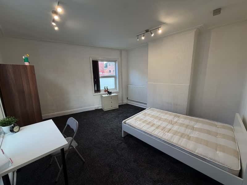 Photo of the property on Thornville Mount, Hyde Park, Leeds