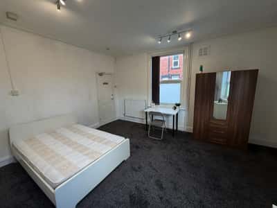 Photo of the property on Thornville Mount, Hyde Park, Leeds