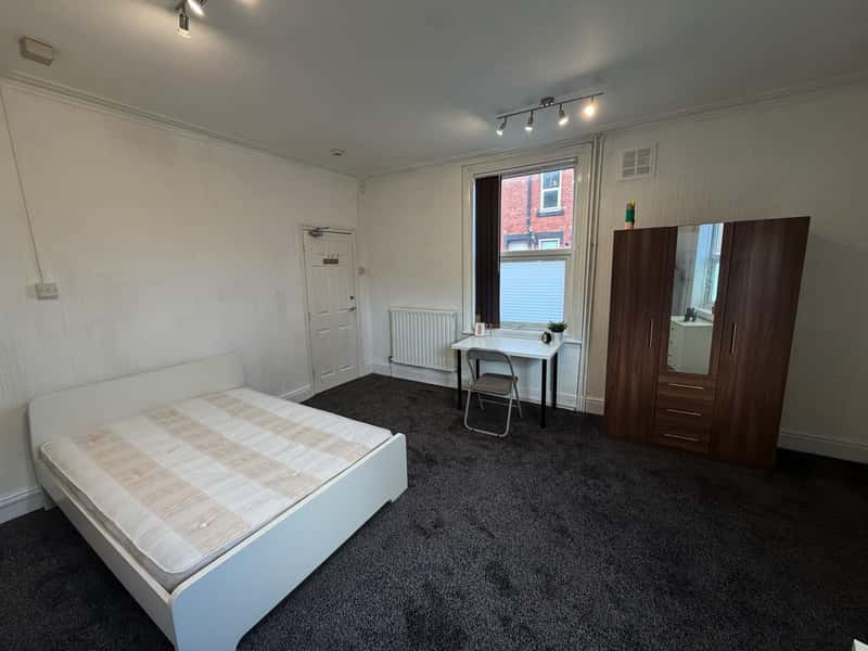 Photo of the property on Thornville Mount, Hyde Park, Leeds