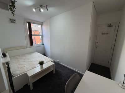 Photo of the property on Thornville Mount, Hyde Park, Leeds