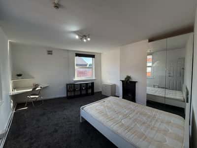 Photo of the property on Thornville Mount, Hyde Park, Leeds