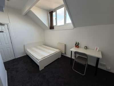 Photo of the property on Thornville Mount, Hyde Park, Leeds