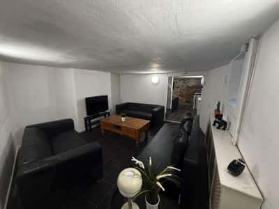 Photo of the property on Thornville Mount, Hyde Park, Leeds
